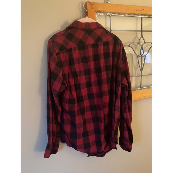 Adam Levine Red Flannel - Picture 2 of 4